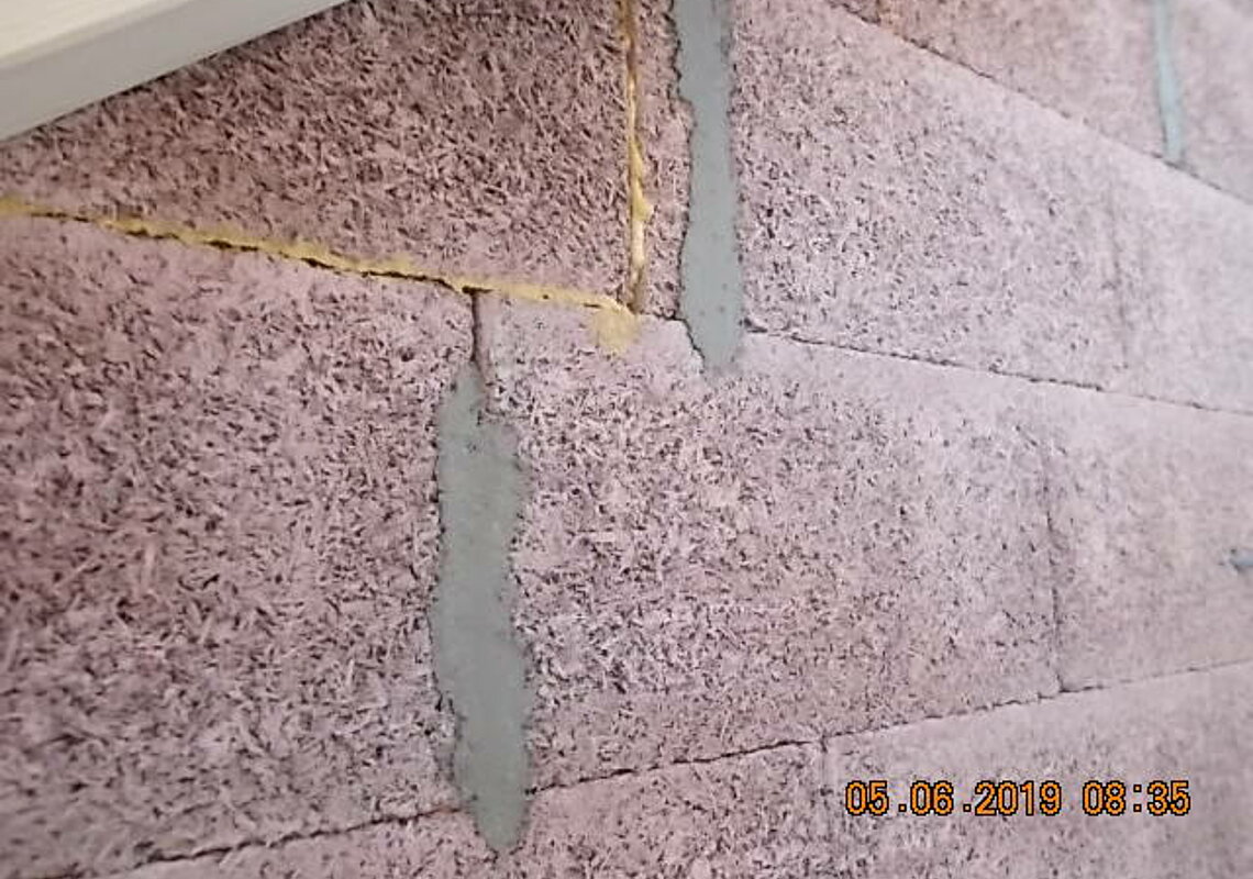 Sauber geschlossene Stoßfugen beim Außenmauerwerk